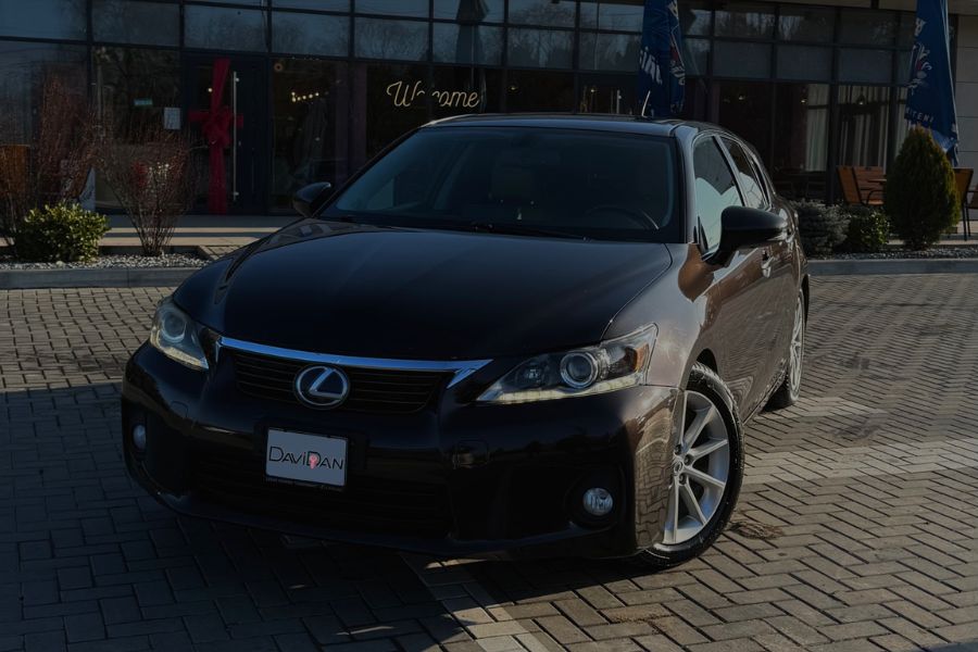 Lexus CT200h 2011